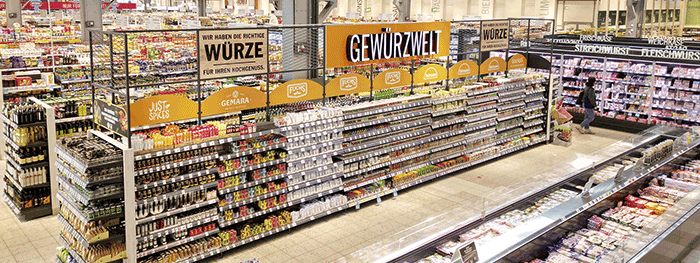 Gewürzregale im HIT Markt Leipzig