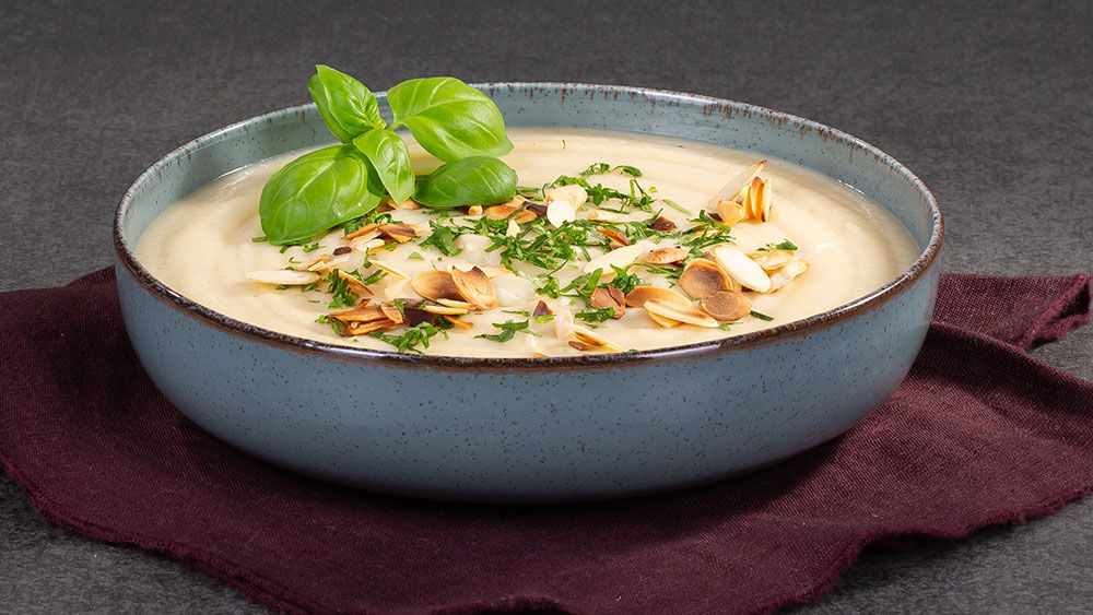 Pastinaken-Mandelsuppe | Rezepte | HIT