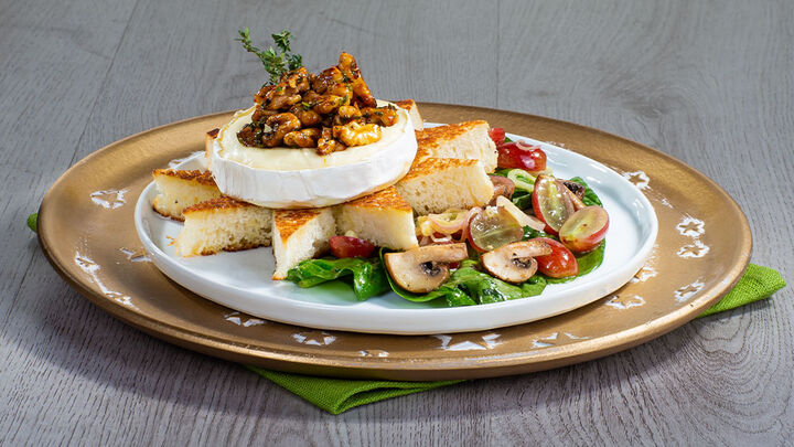 Gebackener Camembert mit Walnüssen | Rezepte | HIT