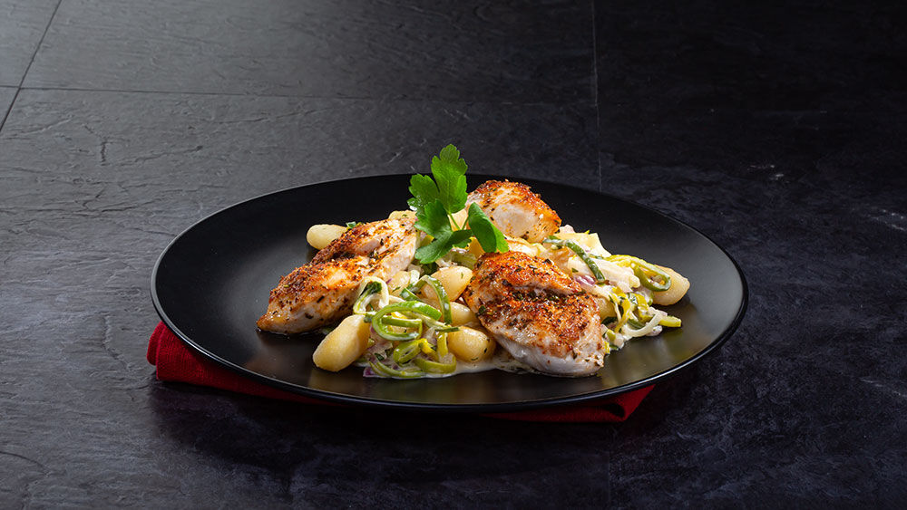 Hähnchenbrust-Medaillons in Senf-Lauch-Sauce | Rezepte | HIT