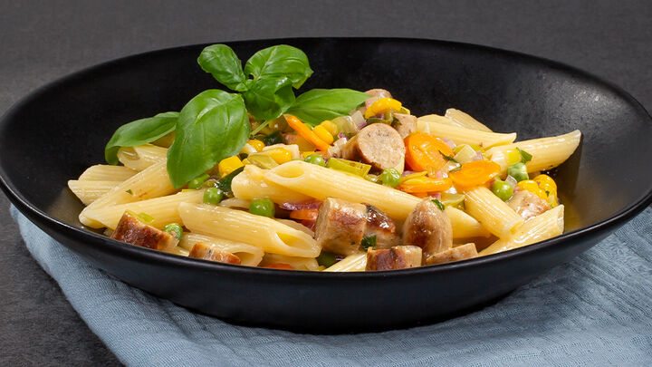 Pasta mit Würstchen und Gemüse | Rezepte | HIT Pasta mit Würstchen und Gemüse | Rezepte | HIT